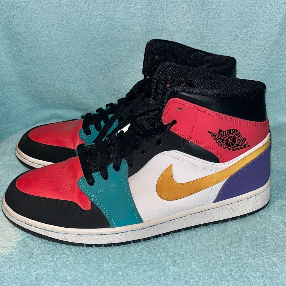 NIKE Air Jordan 1 Mid Bred Multicolor Basketball Shoes Sneakers. Sz 11.